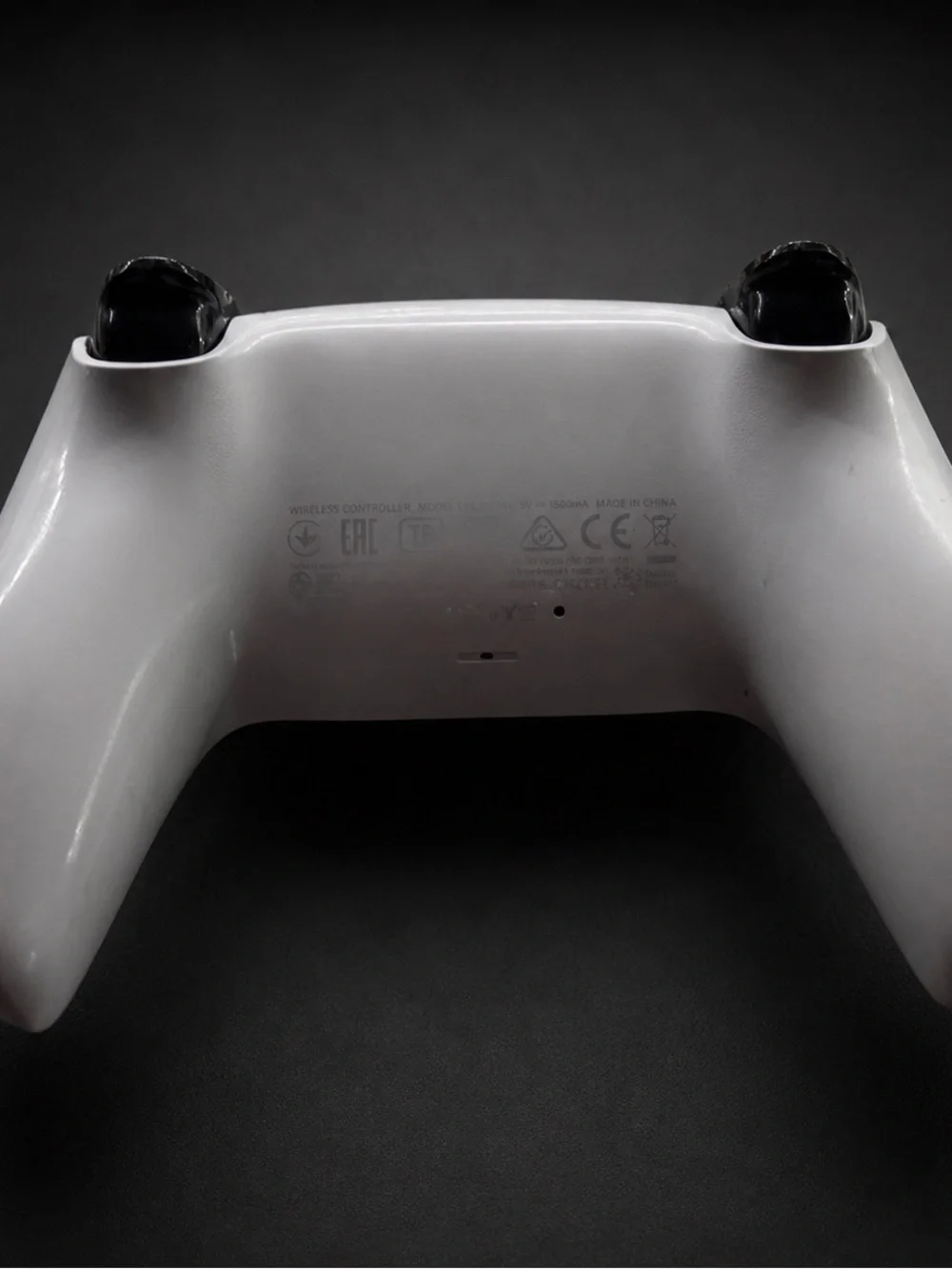 sony playstation 5 dualsense wireless controller – white